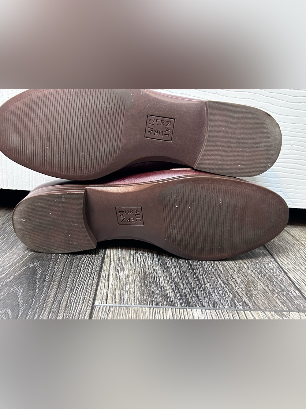 Naturalizer Burgundy Leather Loafers Gold Bit Detail Comfort Flats Size 8.5 - Picture 11 of 13